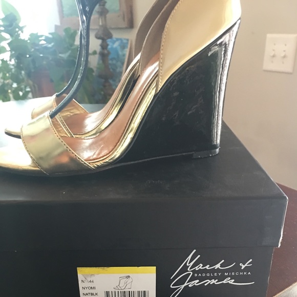 Shoes - Picture 2 of 6